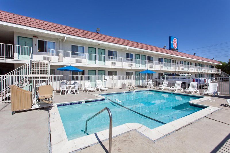 Hotel 6-stockton, Ca - Charter Way West